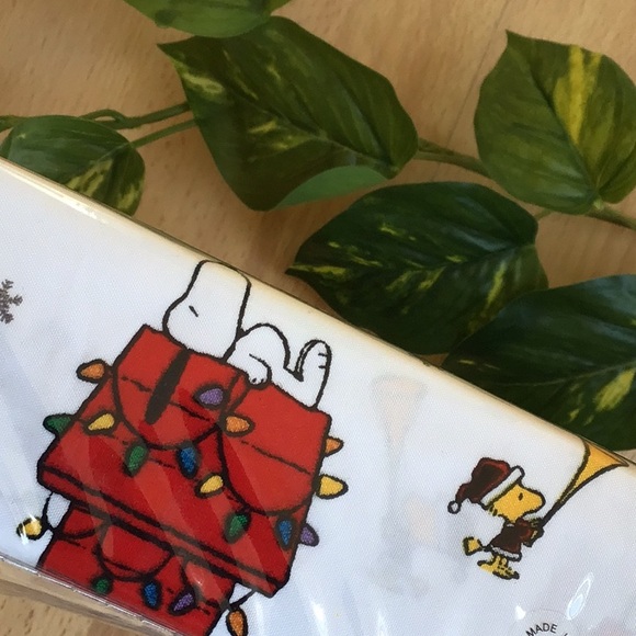 Snoopy Collectible Berkshire Peanuts Holiday Season Full Sized Sheet Set - Picture 7 of 12